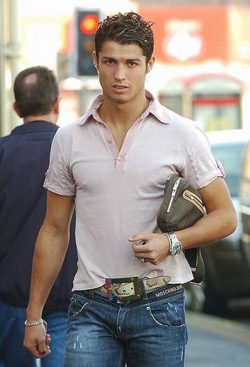 cristiano_ronaldo_shopping