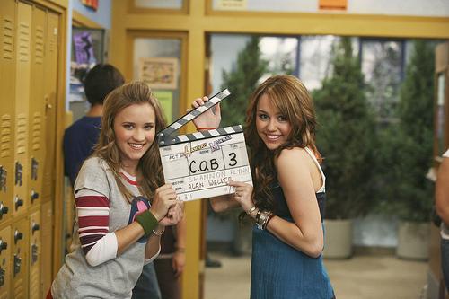 MILEY CYRUS SI EMILY OSMENT