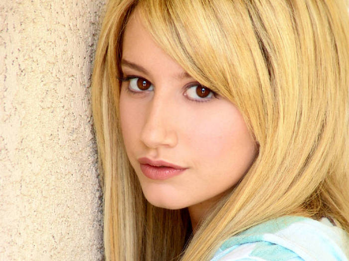 63 - poze ashley tisdale