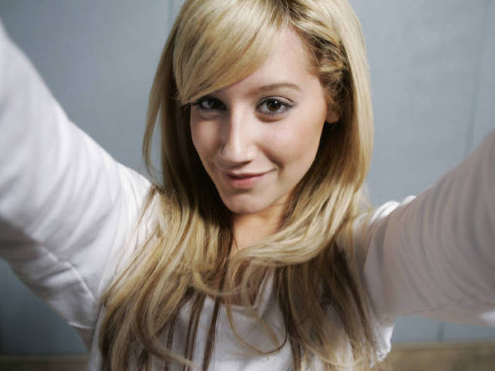 39 - poze ashley tisdale