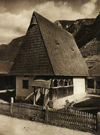 Vidra-de-Jos,-casa-lui-Avra - case traditionale romanesti