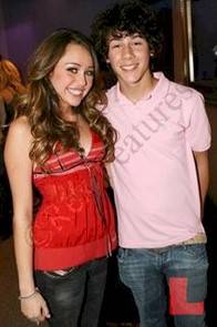 Niley ( Miley + Nick )