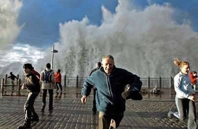 tsunami - Poze ciudate urate haioase etc