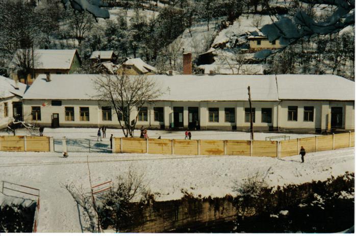 085 iarna 1999  scoala