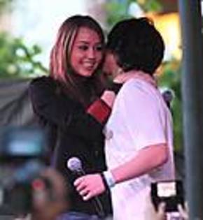 mitchel-musso_ORG-mitchelmussoconcert-la2009jun5-thegrove-0005 - miley