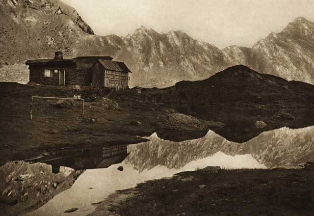 casa de adapost la lacul Balea - case traditionale romanesti