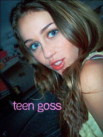 (24) - Rare photo Miley Cyrus