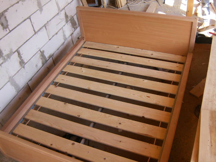 HPIM2534 - mobiler din lemn masiv pat matrimonial