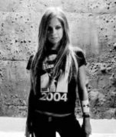 UWTTHYXMIYRCRJCGYBF - alte poze cu avril lavigne