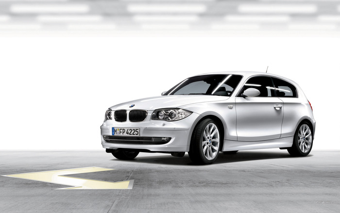 BMW_1-series_611_1680x1050