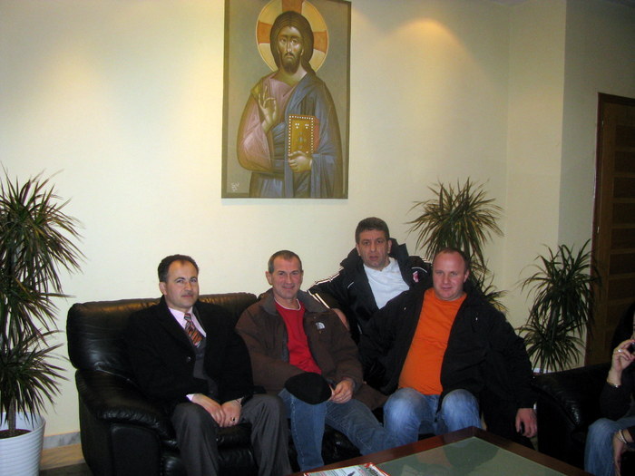 la discutii...Hotel Diakonda(GR); cu Presedintele si colegul,(cei din stg.imaginii),din Republica Moldova
