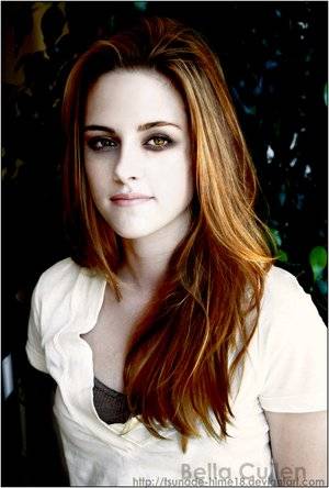 Bella Cullen is a vampire - Twilight- New Moon- Eclipse- Breaking Dawn