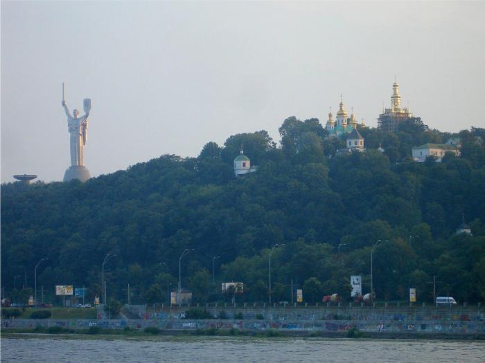 Kiev-Statuia vazuta de pe Nipru