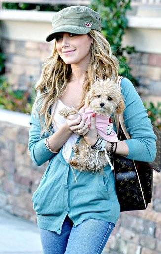 22977875 - ashley tisdale