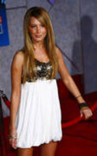 FFDTRXMWJDJBLURHSCR - ASHLEY TISDALE LA PREMIEREA FILMULUI HANNAH MONTANA