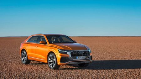 2020-audi-q8-front-angle-view-carbuzz-431300-1600