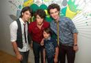 jonasbrothersatTRL