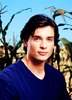 Tom Welling (19)