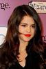 selena-gomez-red-lips-12