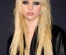 taylor-momsen-fashion-week-fabulous_0_thumb