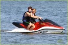 miley-cyrus-liam-hemsworth-orchard-lake-02