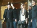 Demi Lovato Saludando en el hotel Radisson Uruguay 29_04_12 0085