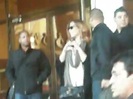 Demi Lovato Saludando en el hotel Radisson Uruguay 29_04_12 0606