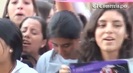 Demi Lovato Llego A Perú Y Saludo A Sus Fans  2012 03368