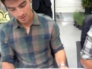 Meeting the Jonas Brothers and Demi Lovato at Walmart 1110