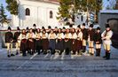 In costume traditionale romanesti ,ale portului popular din Palos.