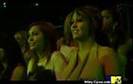 miley-cyrus_com-2009mtvmovieawards-31may09-audience-cap0078