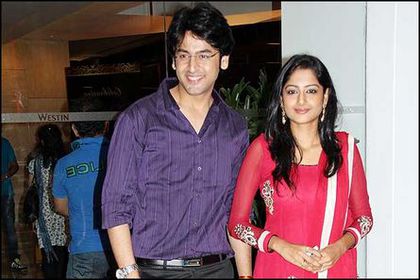  - 127- Shashank Vyas and Anjum Farooki