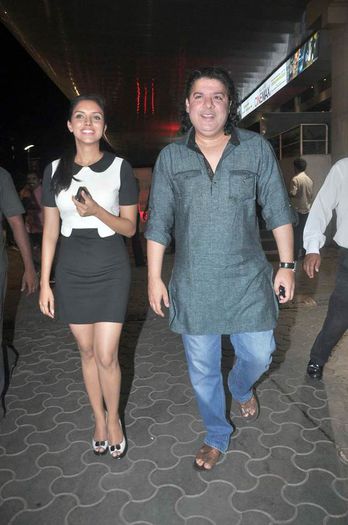 housefull-2-screening-(3)_040912030101