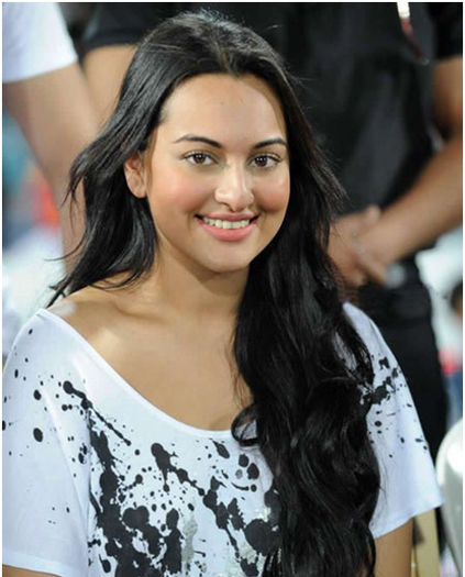 Sonakshi Sinha - 138- Actrite indiene nemachiate