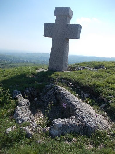 cimitirul-dacic - atractii turistice la naieni