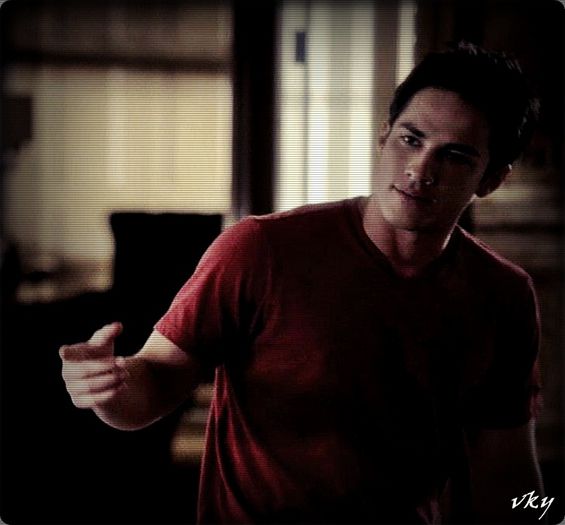 #► Caprele nu mananca iarba?O_o Sau ma rog, stau in po;;zitie...=)))[cl]; Depinde la ce fel de capra te referi;_? =)))))))
