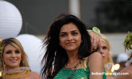 deepika-padukone-s-housefull-photos-17501055744b93875b8e98c6.21580164