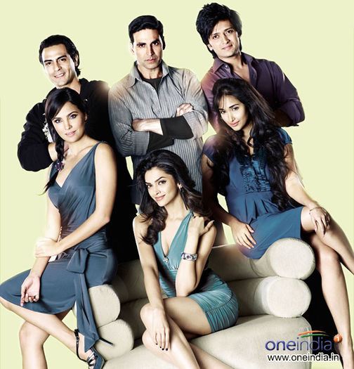 housefull-01