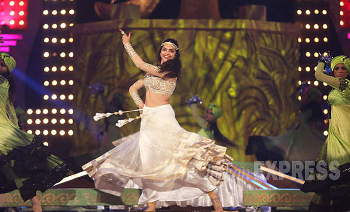 M_Id_456848_deepika
