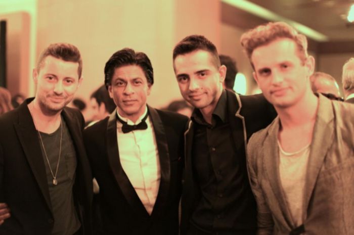  - 140- Baietii de la Akcent s-au intalnit cu actorul indian Shahrukh Khan