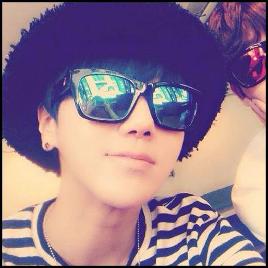 <Y>. :)). |se uita la Hyuna|. Vino la mine. ;;) - ix __ Episodul 067 __ xi