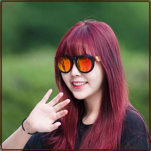 ★) Buna :D .. Nana, eu am plecat. Ma asteapta UEE :P Paa~~ :) (pleaca)