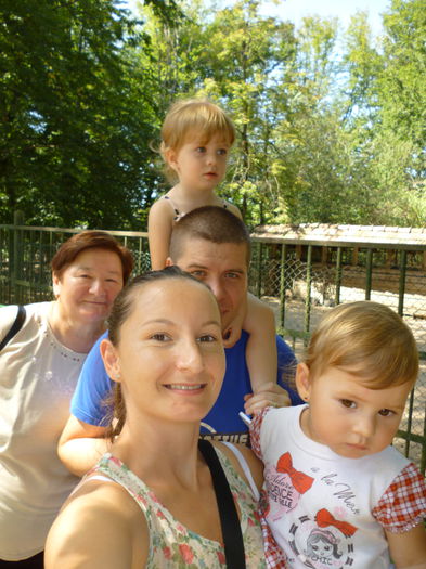 P1020264 - Familia mea si prietenii