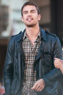 223 - x-The handsome Theo James