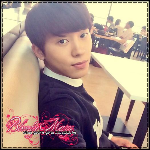 *-. Pai da` cum? :)) Hyee~ :* :D Heya. ^^