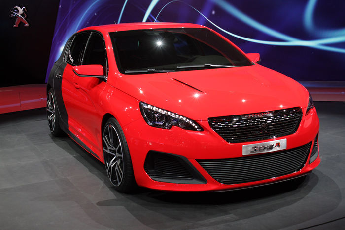 Peugeot 308 (2)