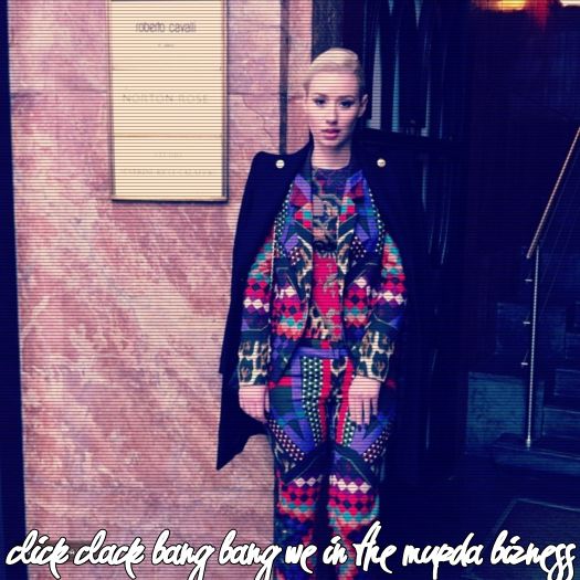 ♡ cσνєη ♡ mă duc eu :* .... *merge și caută cele mai rezistente saltele*