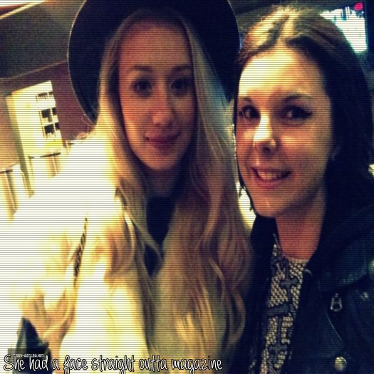 ♡ cσνєη ♡ *strigă* FOARTEE *sare de pe ele și îi spune unui om de acolo că astea le vrea CL; merge la canapele*
