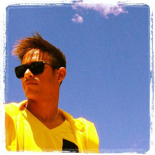 ɳҽყɱαɾ | CL okay *ia ce zice ea , apoi ia materialele pt constructia la hotel*; *ia noptiere si ce mai trebuie* bai, cred ca am luat tot nu ? :-?? adica daca mai trebuie ceva spuneti si voi :)))
