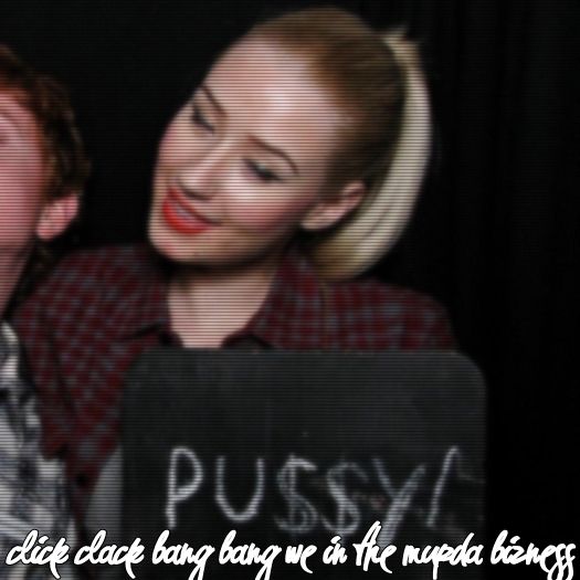 ♡ cσνєη ♡ oh, văd că am un număr de telefon de când mi-am făcut prima casă :X